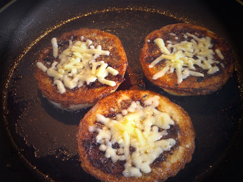 eggy-bread-with-marmite-and-cheese Adding cheese to the eggy bread
